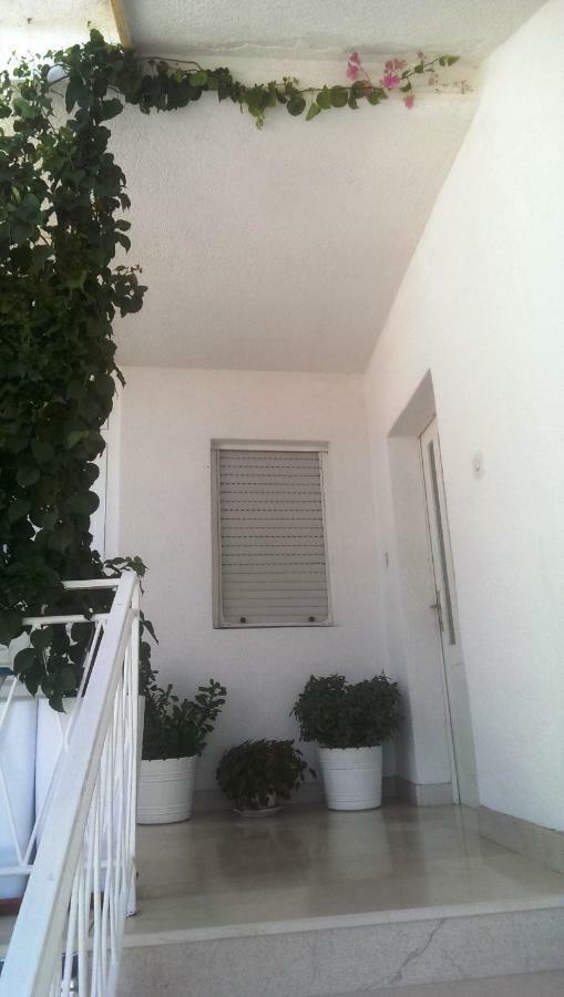 Apartmani Carevic Baška Voda Exterior foto